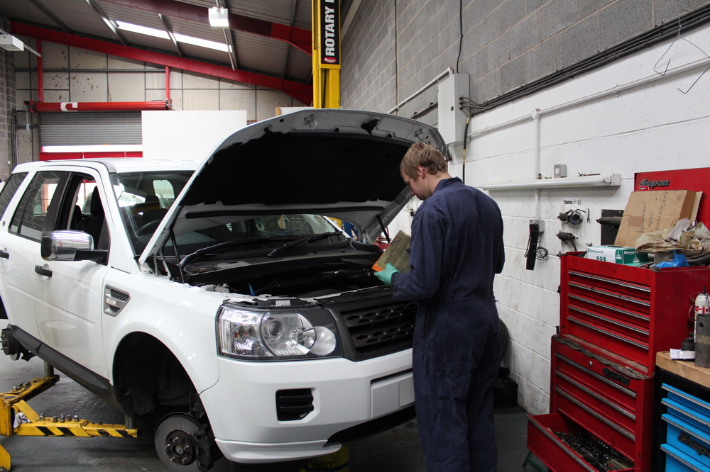 Land Rover Service Leeds Yorkshire Adventure Service and Repair